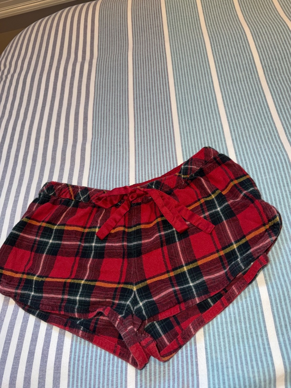 SKIMS Flannel Sleep Drawstring Short Size M Holiday Brick - Picture 1 of 8